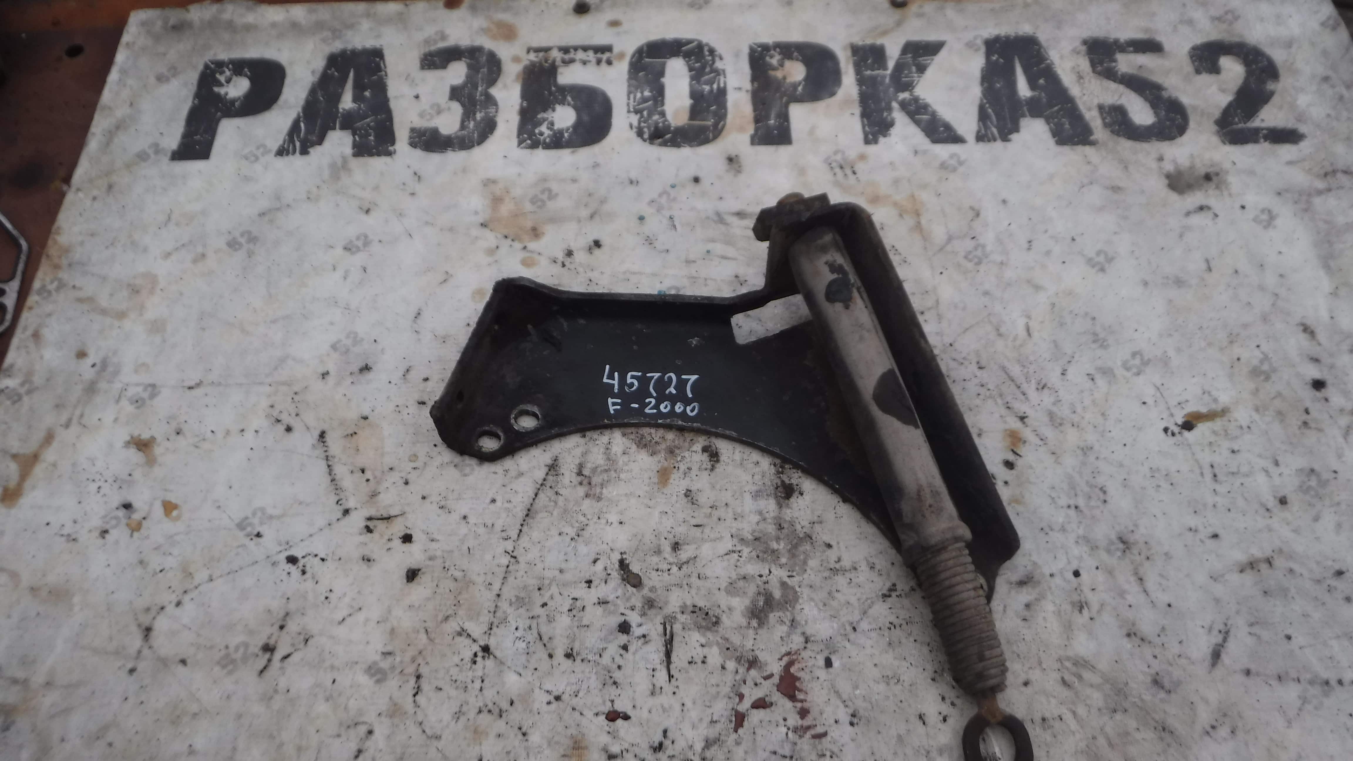 Ролик натяжителя генератора Ман Man F2000 Кронштейн натяжителя 51958400172 51958400212